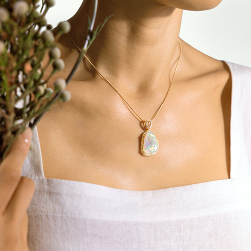 500X500 opal necklace