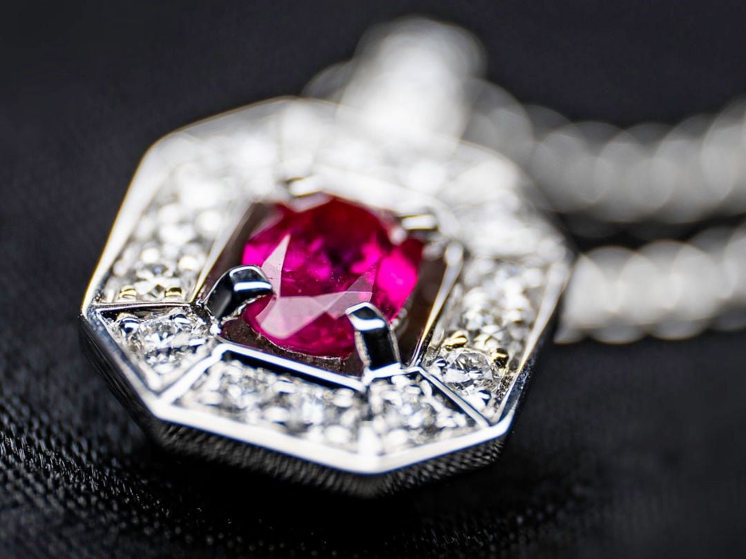 The Best Time to Buy Ruby Jewelry: Seasonal Trends and Discounts